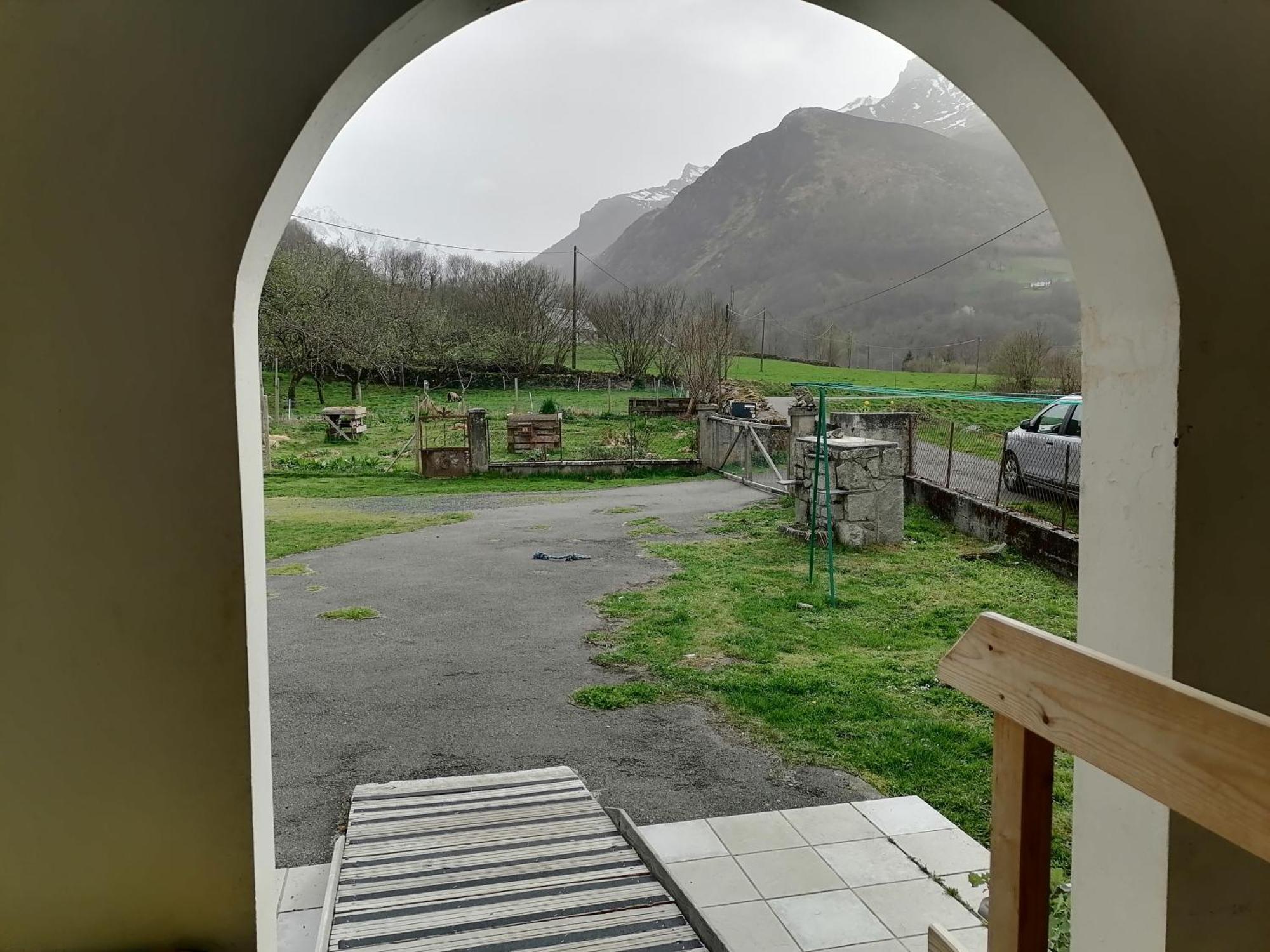 Aux D'Estaing Croises, Gite De Montagne Accessible A Tous Екстериор снимка